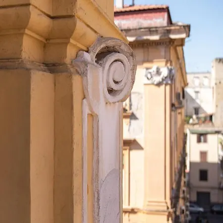 Apartment Terrazza San Ferdinando, Naples