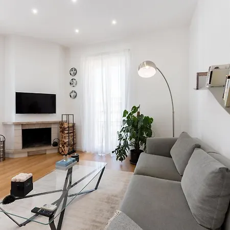 Terrazza San Ferdinando, Apartament *