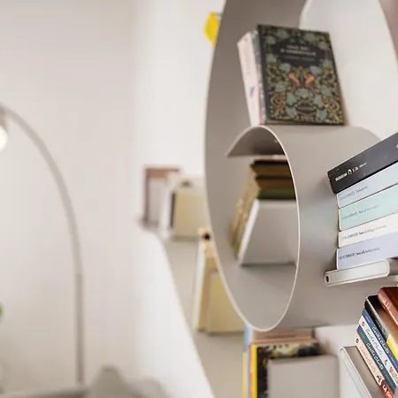 Apartment Terrazza San Ferdinando, Naples